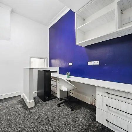 One Bedroom House By Brookland Serviced Short Lets Leedswith Free Wifi شقة ليدز