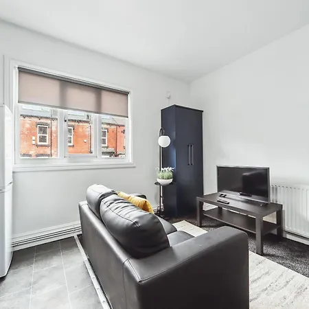 One Bedroom House By Brookland Serviced Short Lets Leedswith Free Wifi *