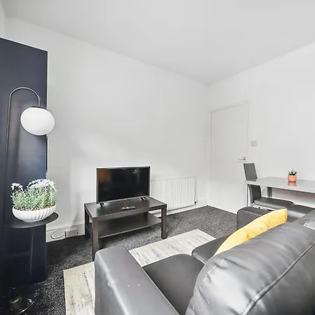 One Bedroom House By Brookland Serviced Short Lets Leedswith Free Wifi *